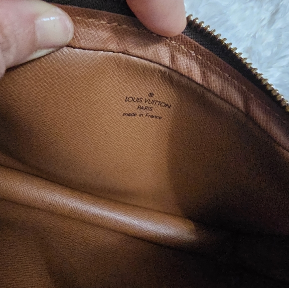 Authentic Louis Vuitton Pochette Marly Dragon 22 Mng - Picture 7 of 12